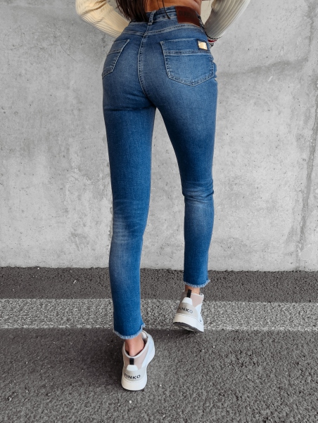 Spodnie jeansowe slim fit...