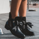 Skórzane sztyblety kokardziaki czarne