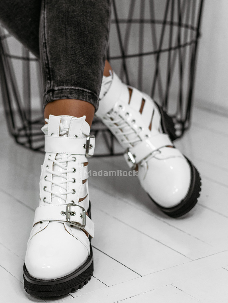 Botki z wycięciami Rock Control białe lakierowane