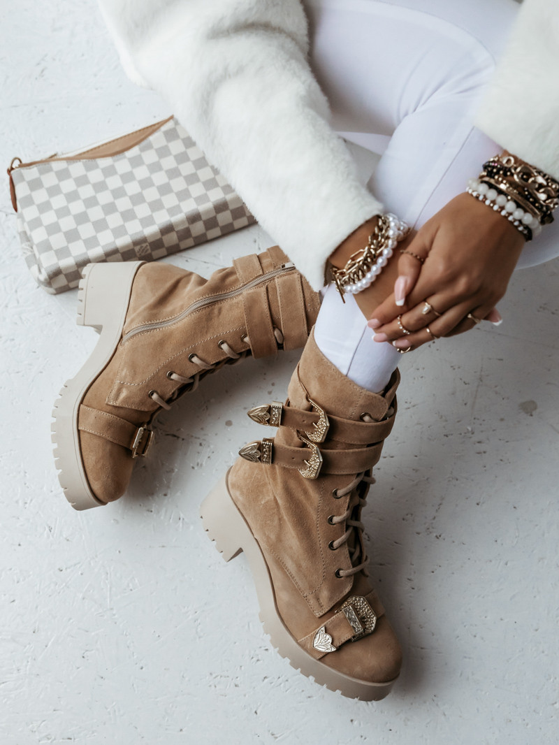 Botki zamszowe z klamerkami Unique Rock beżowe Botki zamszowe z klamerkami Unique Rock beżowe