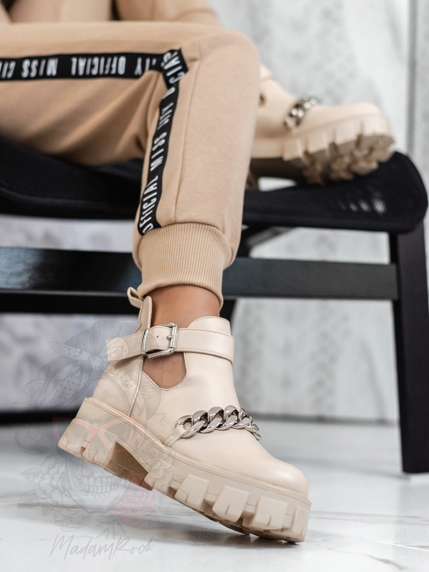 Botki trapery z łańcuchem Rock Strand beżowy