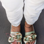 Klapki z ogniwem Madam OnTime oliwka