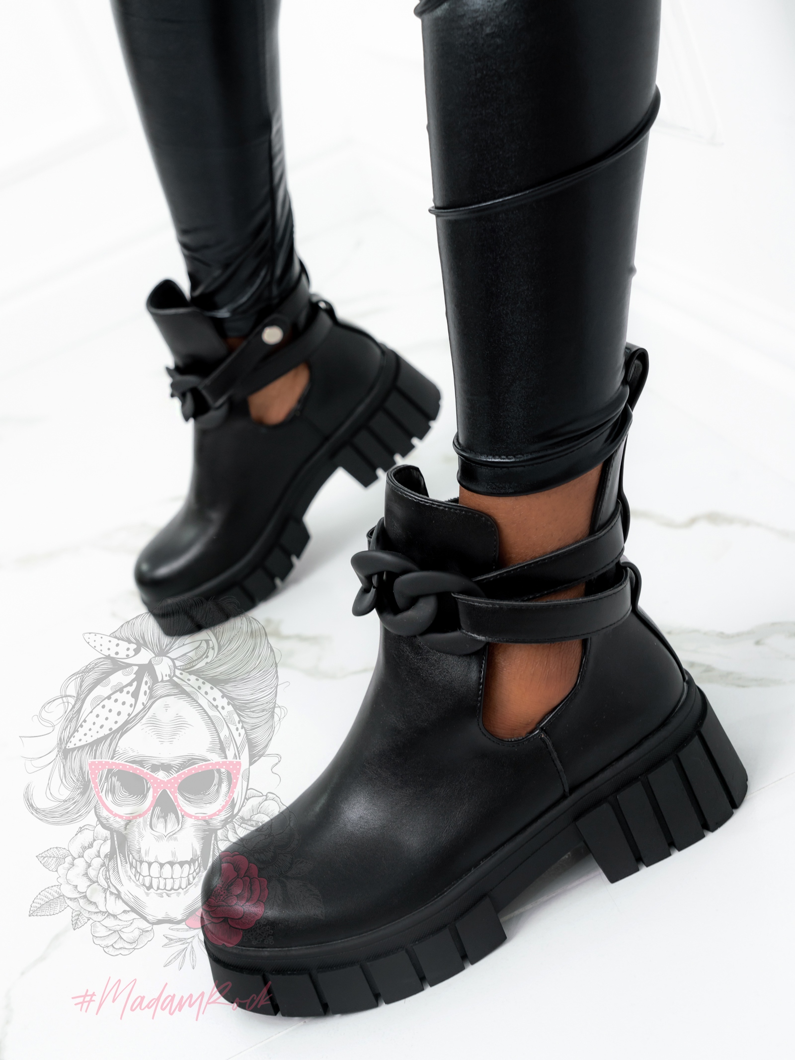 Botki z wycięciem Madam Kurtis II czarne