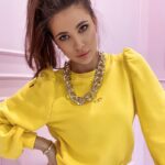 Bluza elegancka z łańcuchem Chain żółta