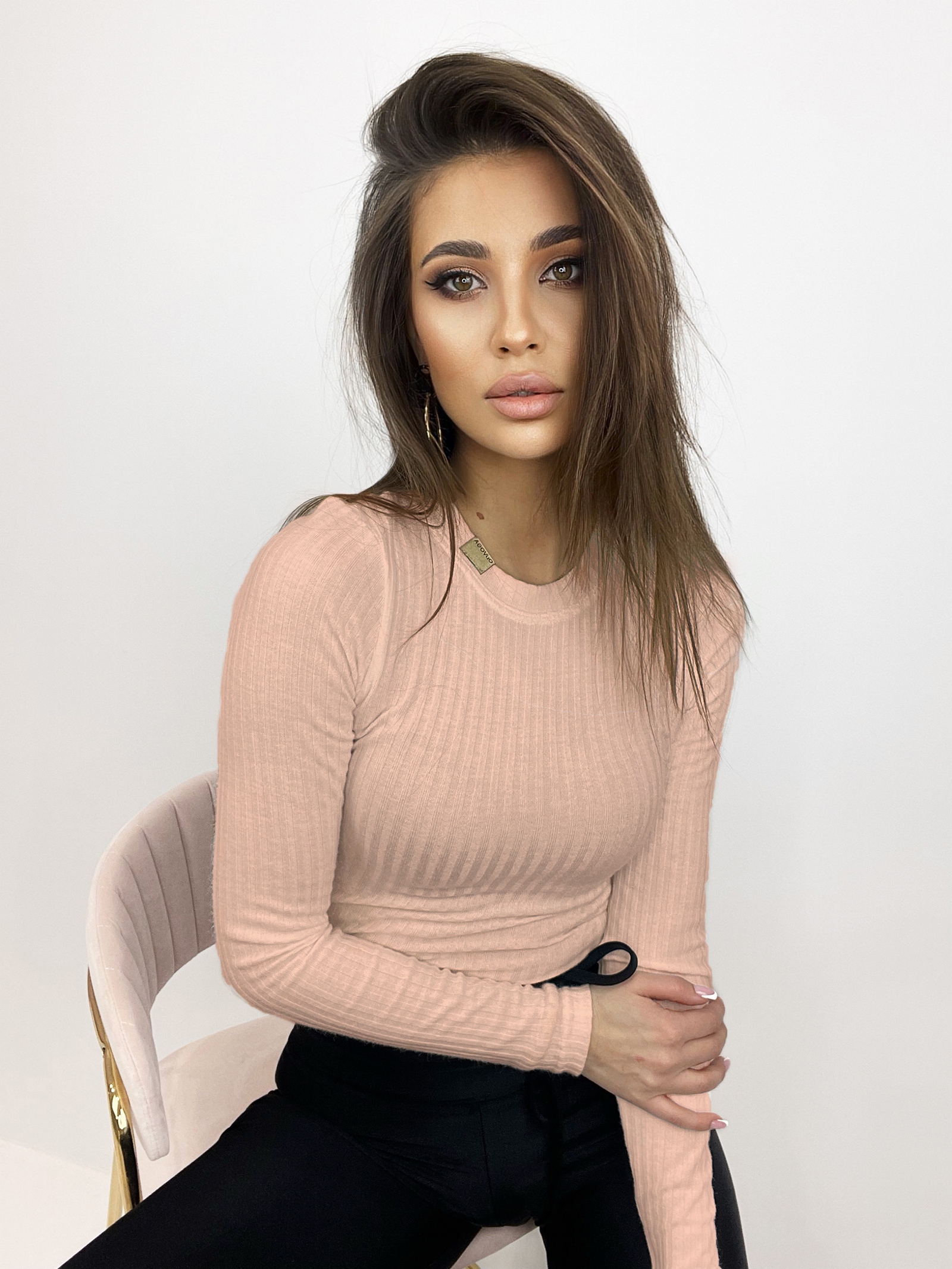 Bluzka sweterkowa dopasowana Vin pudrowa