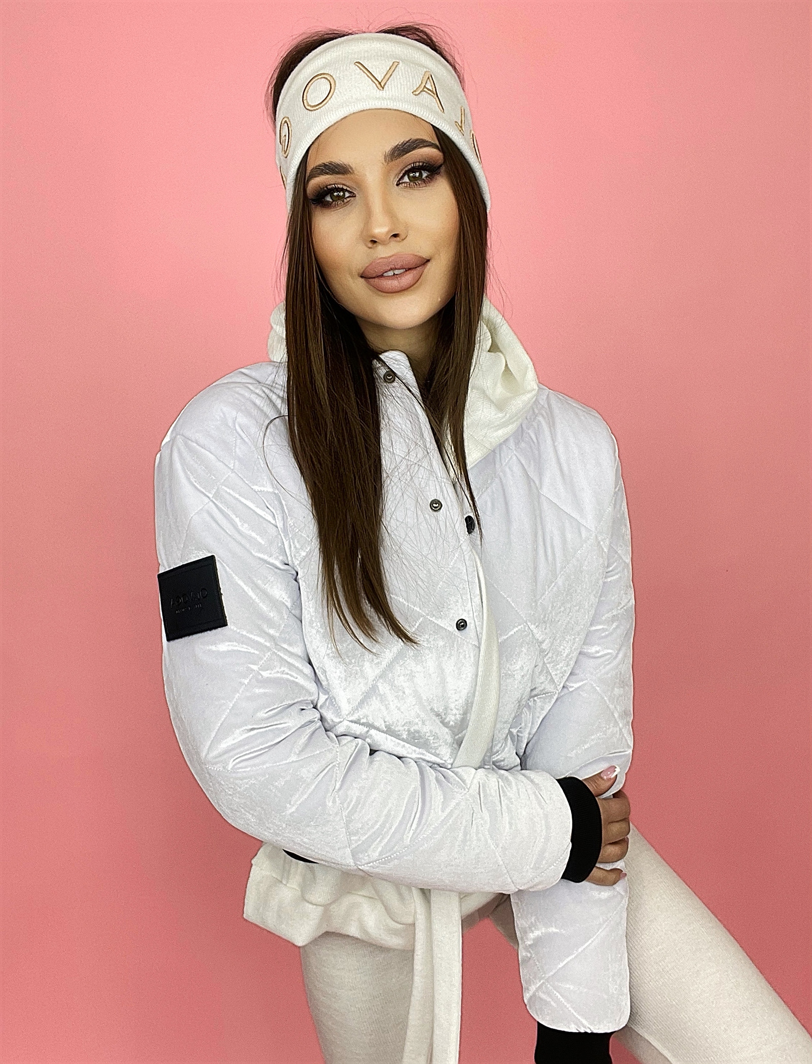 Kurtka bomberka błyszcząca Fame biała