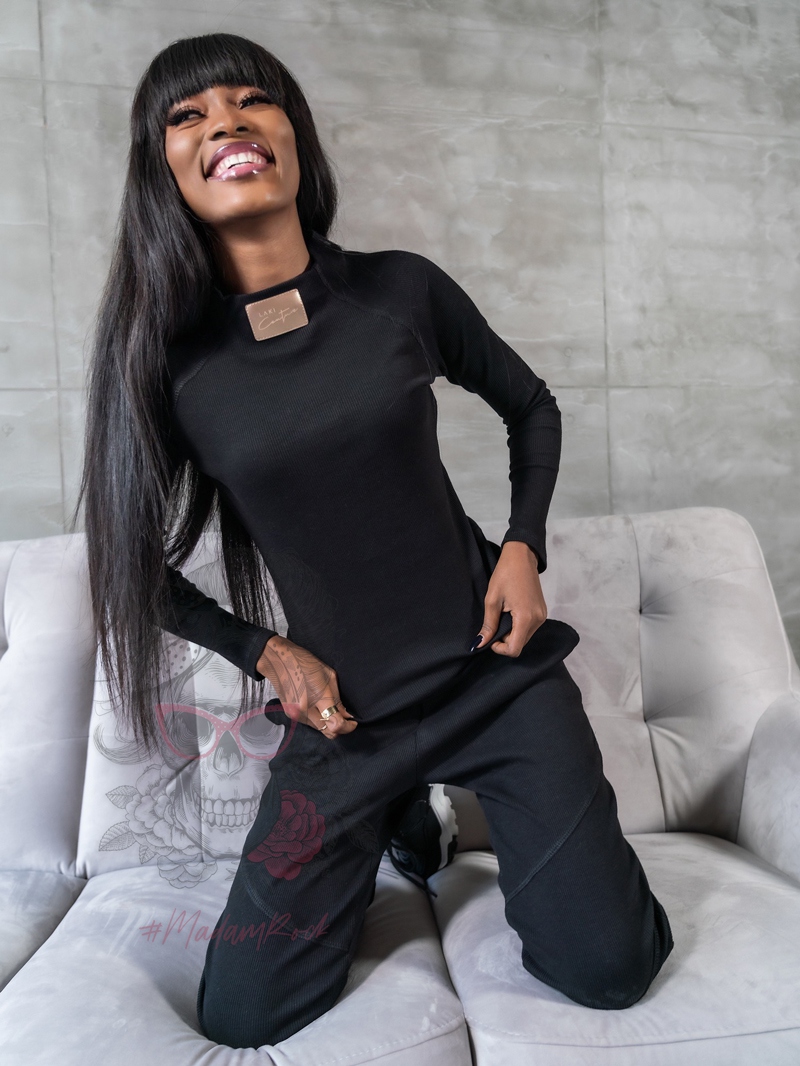 -wyprzedane-Komplet prążkowany Laki Sort czarny