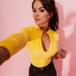 Body welurowe z zipem Alania żółte