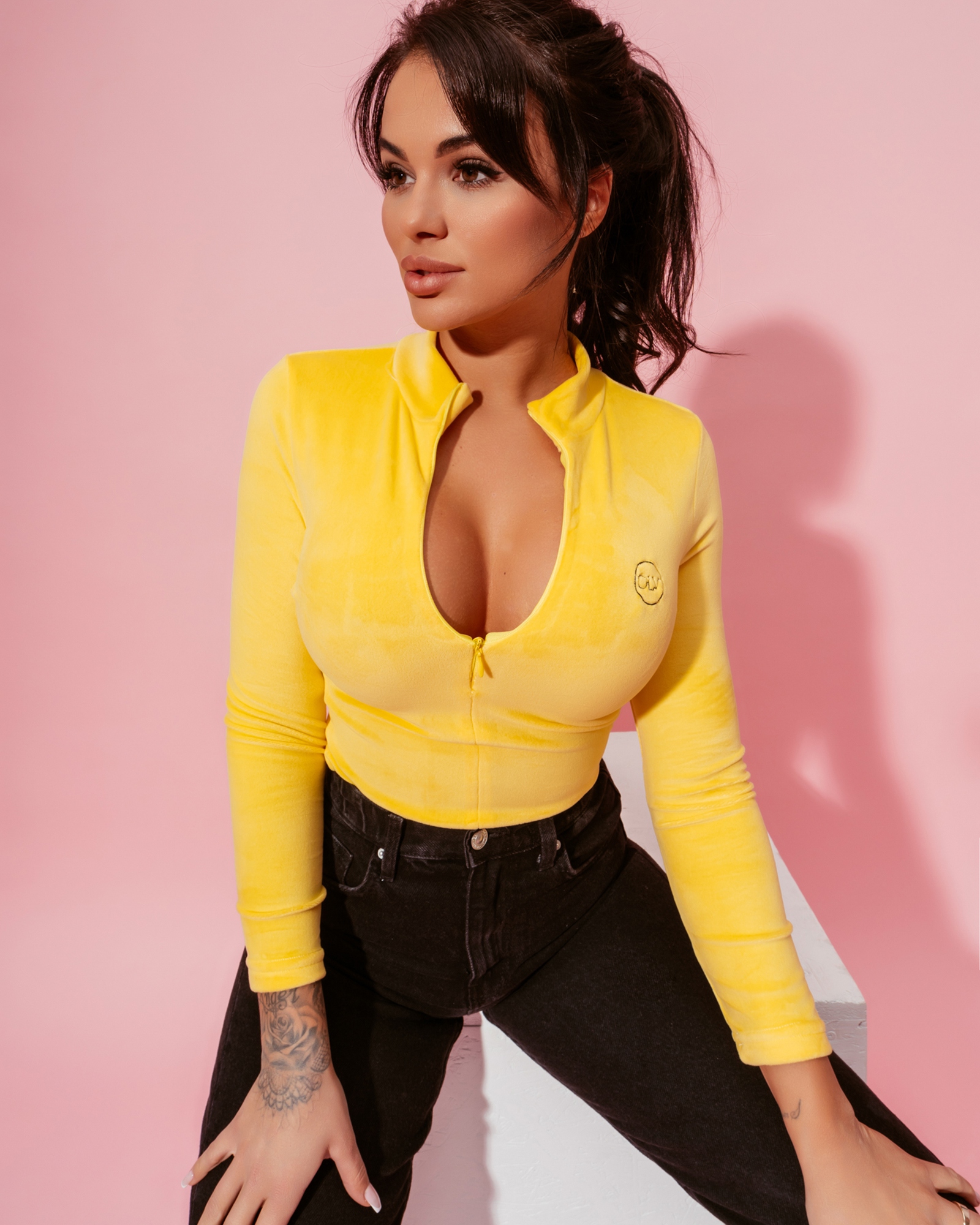 Body welurowe z zipem Alania żółte Body welurowe z zipem Alania żółte