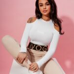 Bluzka z odkrytymi ramionami Neck biała