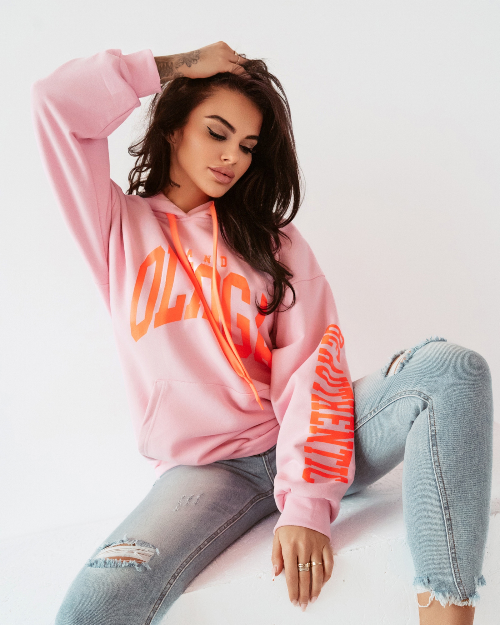 Bluza oversize z kapturem Big Olv pudrowa