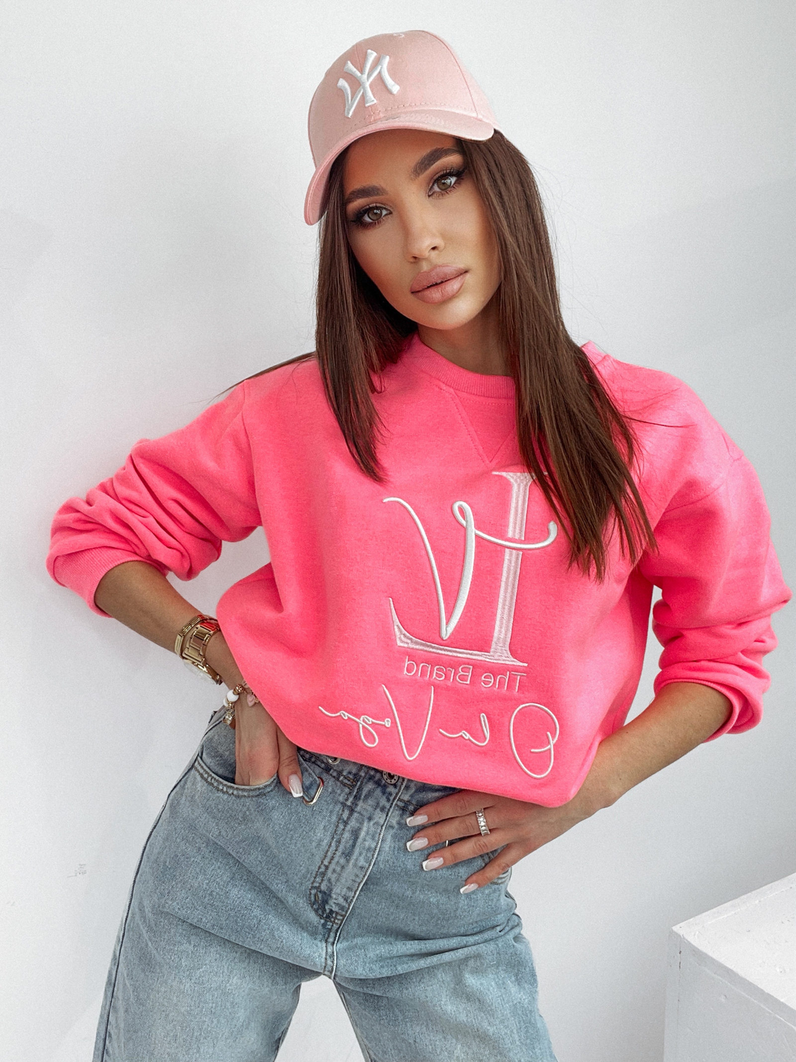 Bluza bawełniana logowana Ciara neonowa różowa