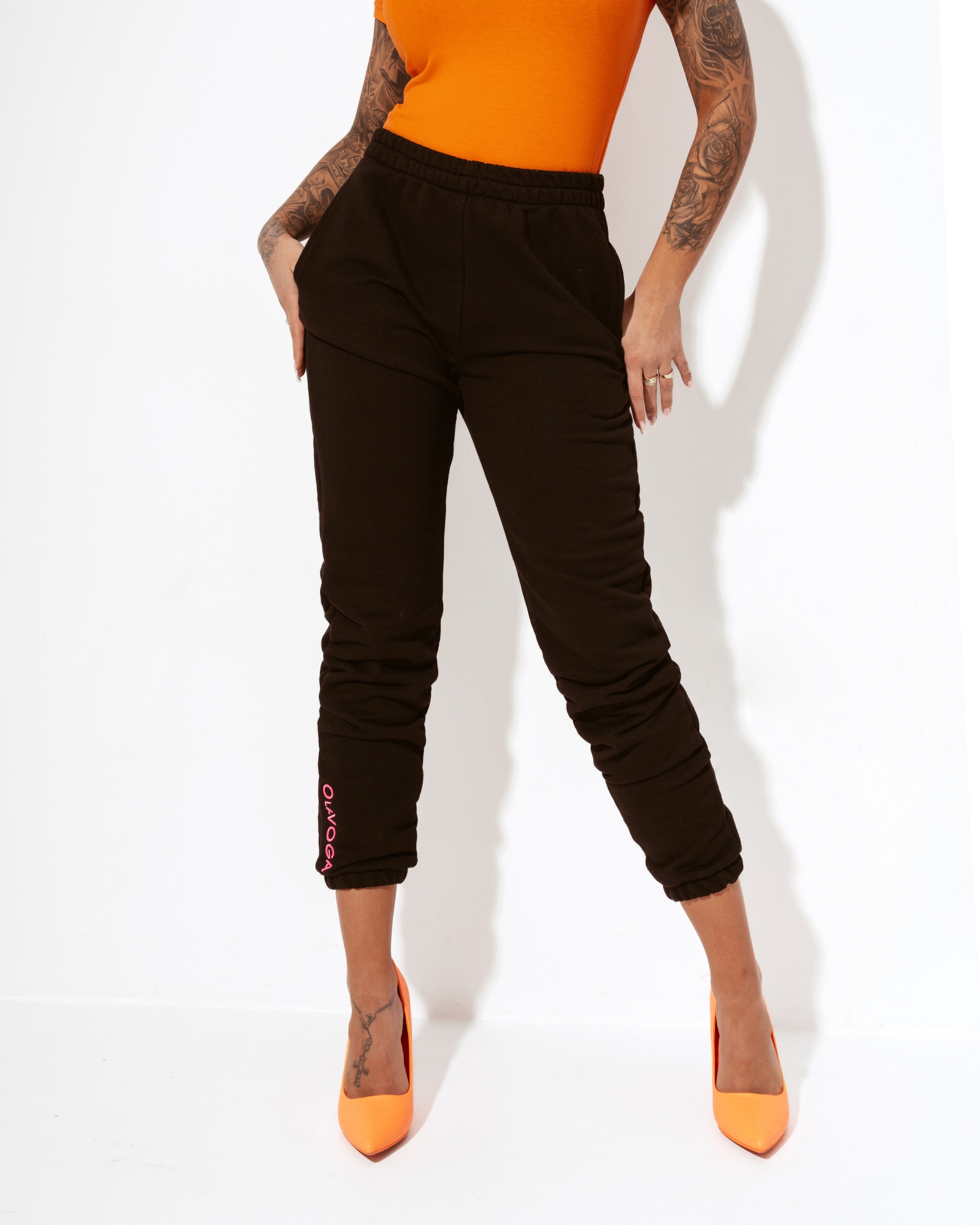 Spodnie ze ściągaczem Naomi O'la Voga czarne