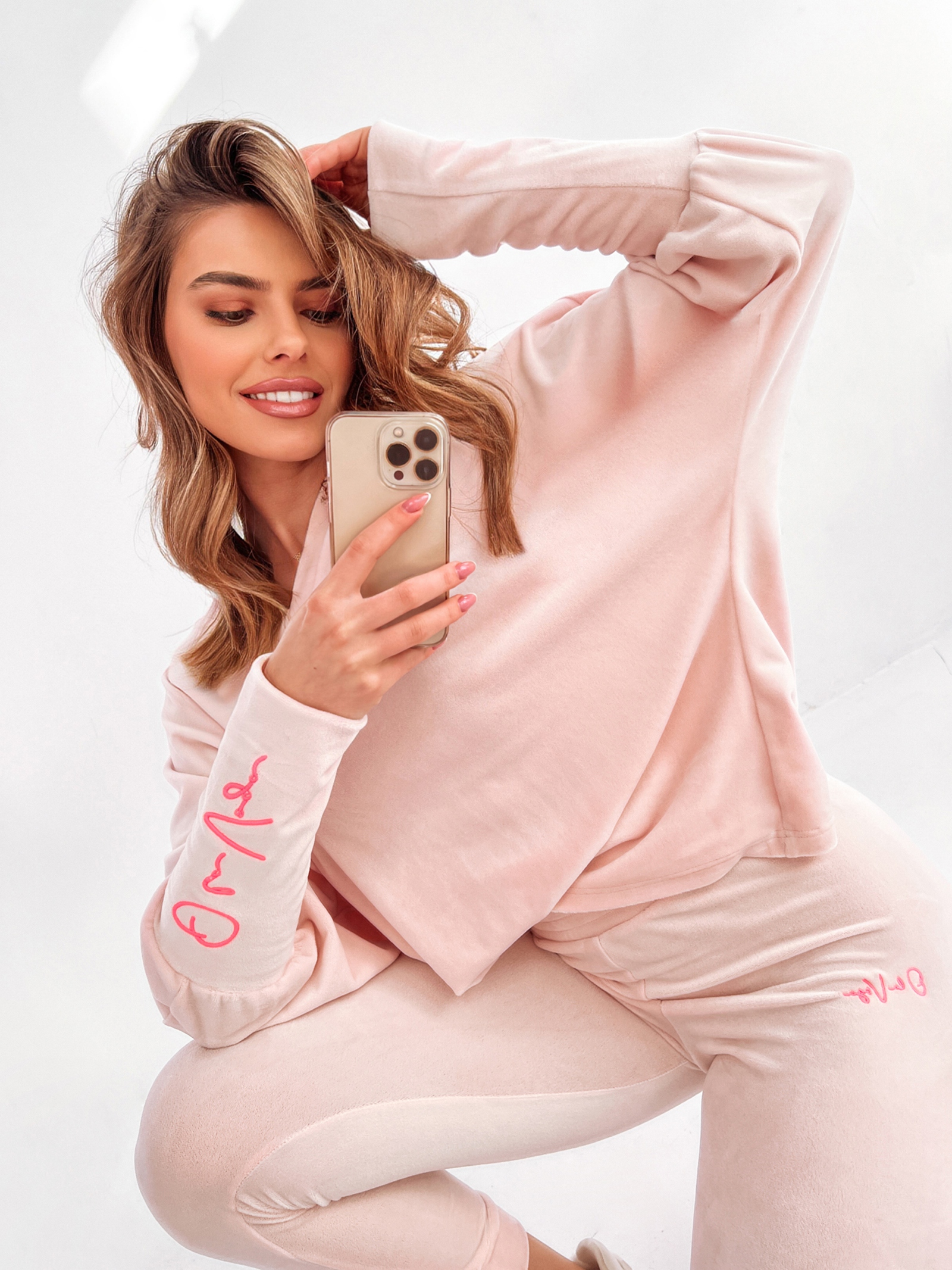 Komplet welurowy Luck O'la Voga pudrowy