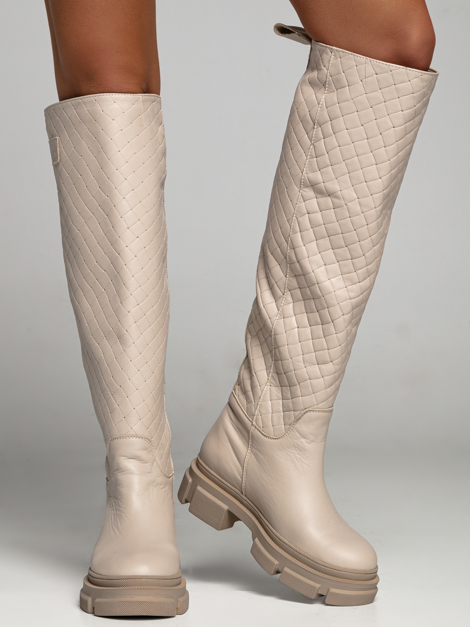 Kozaki oficerki Madam Wattle beżowe Kozaki oficerki Madam Wattle beżowe