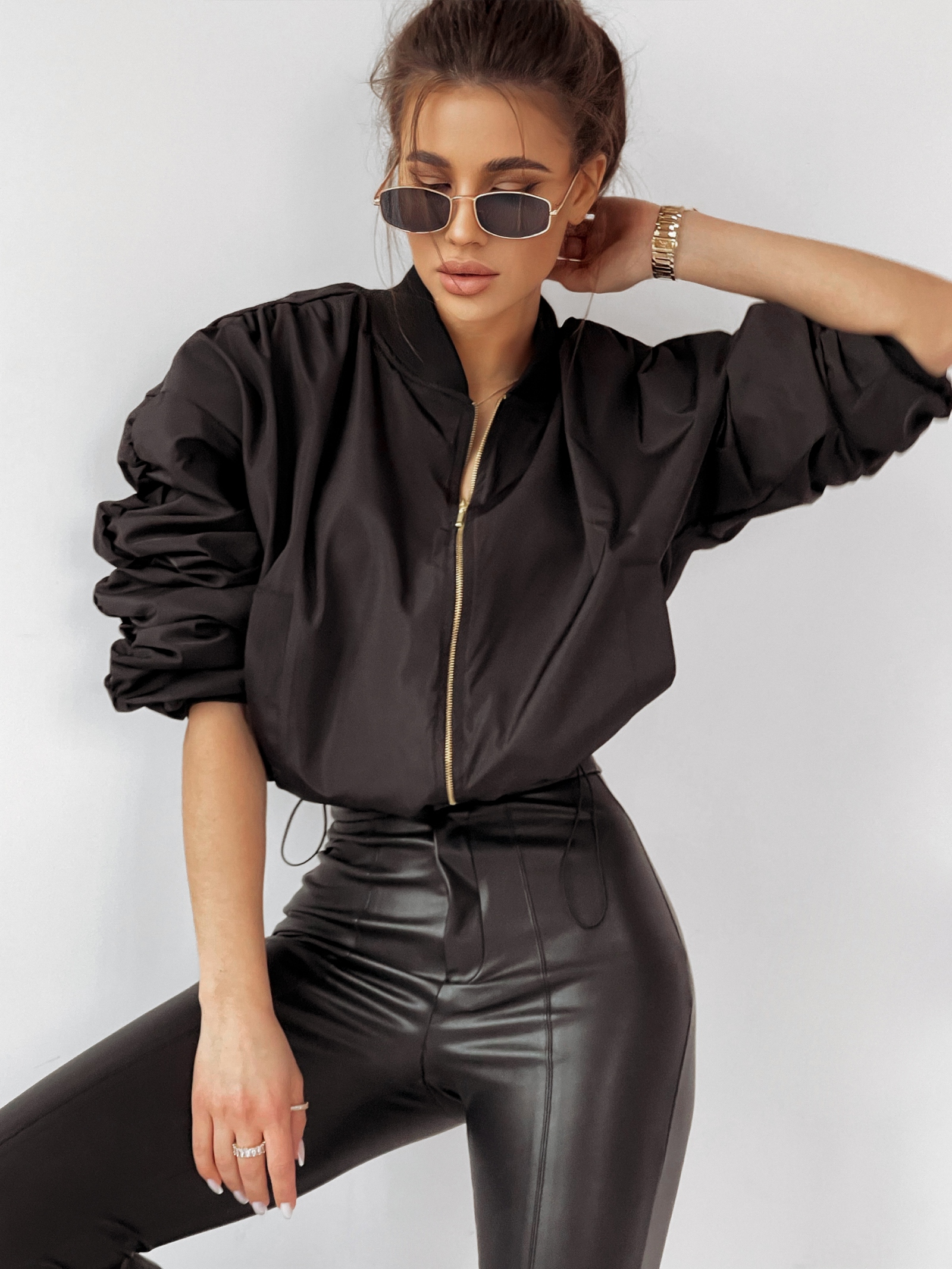 Kurtka bomberka App O'la Voga czarna