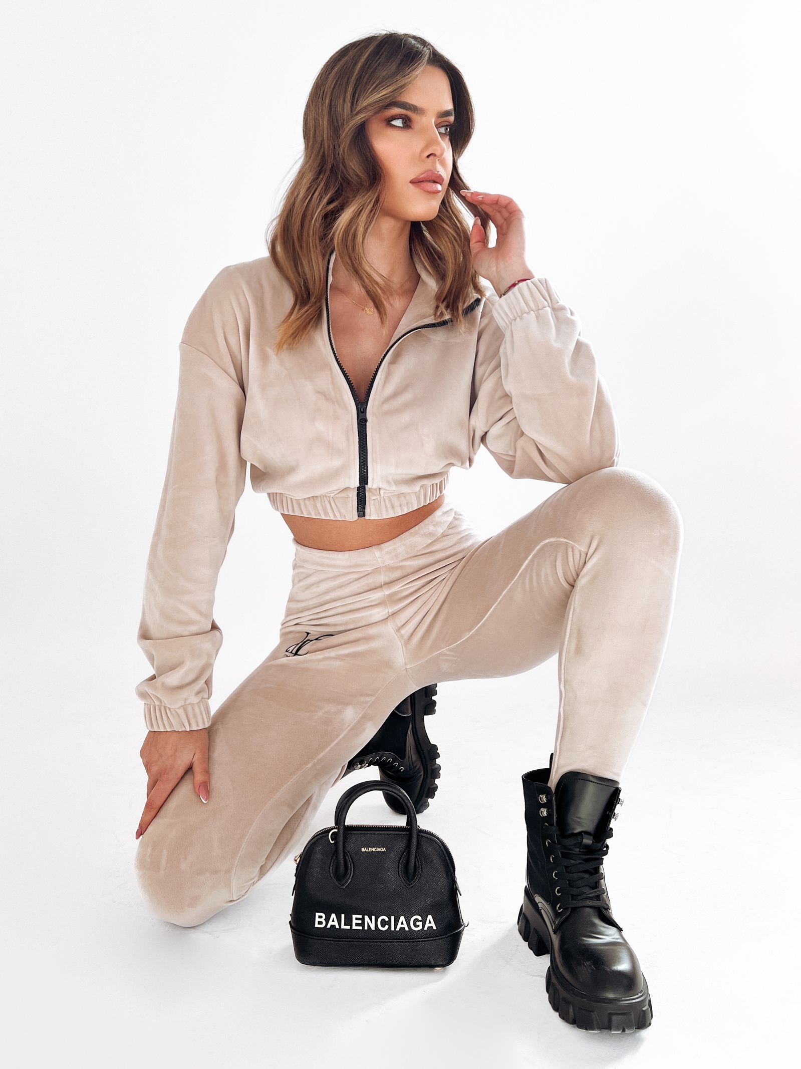 Komplet welurowy Zira O'la Voga beżowy