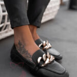 Mokasyny z łańcuchem Madam Geneva czarne