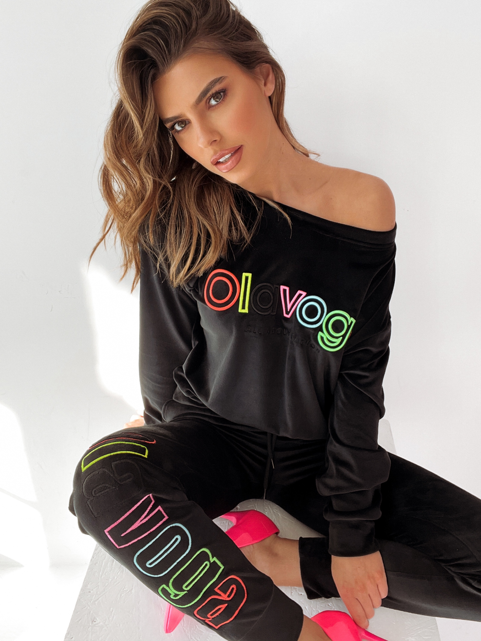 Komplet welurowy O'la Voga Made czarny Komplet welurowy O'la Voga Made czarny