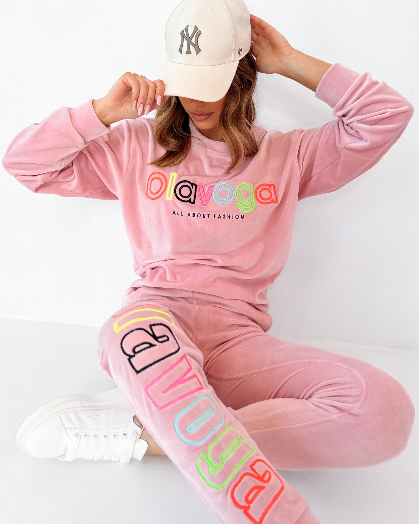 Komplet welurowy O'la Voga Made pudrowy