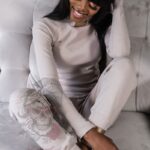 -wyprzedane-Komplet prążkowany Laki Sort beżowy