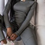 -wyprzedane-Komplet prążkowany Laki Sort khaki