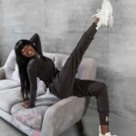 -wyprzedane-Spodnie prążkowane Laki Sort brązowe