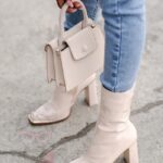 Botki na słupku Rock Latex II nude