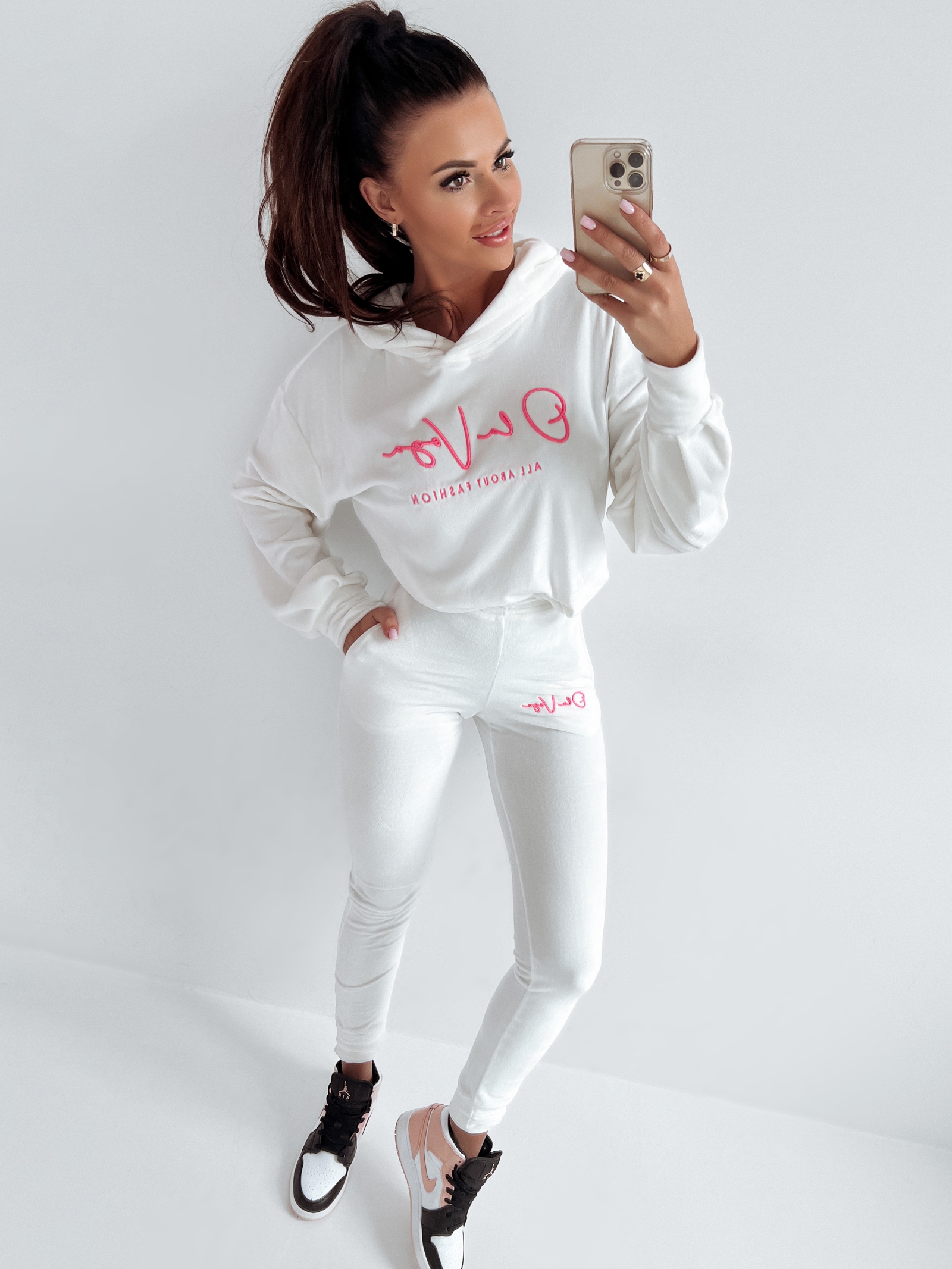 Komplet welurowy O'la Voga Grand ecru Komplet welurowy O'la Voga Grand ecru