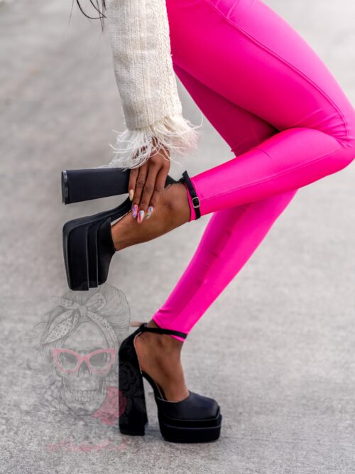 Sandały na platformie Madam Gathe czarne