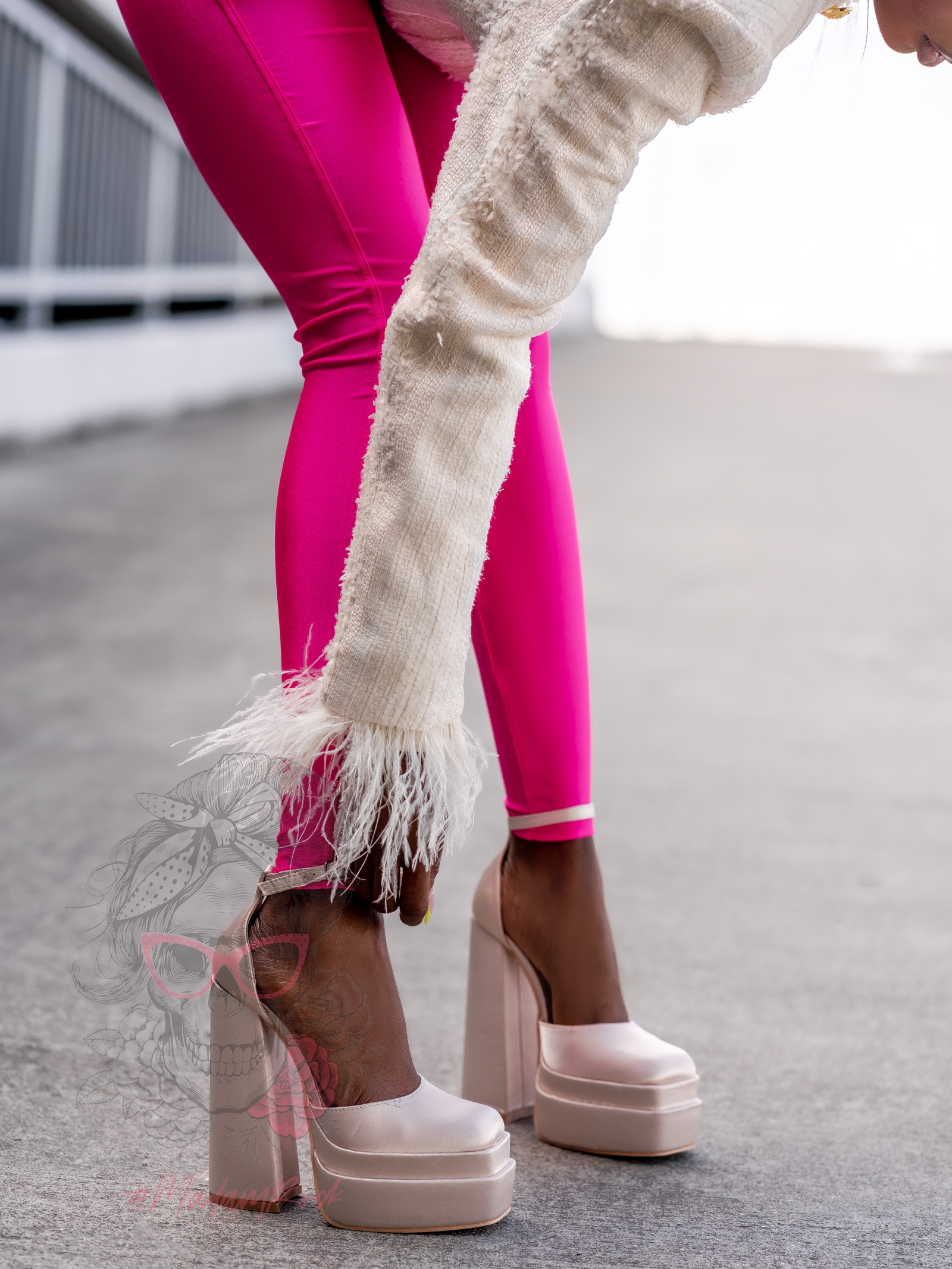 Sandały na platformie Madam Gathe beżowe