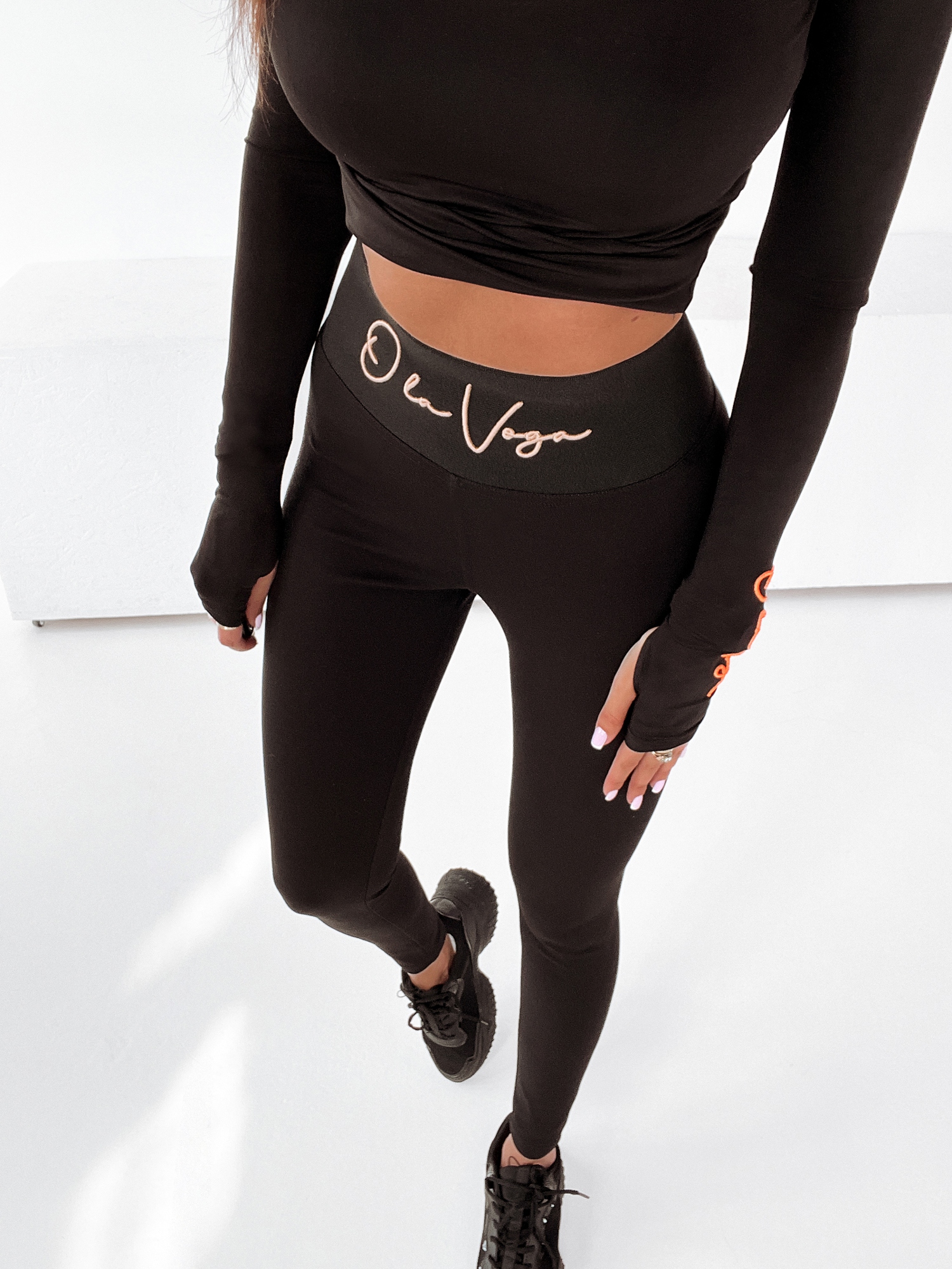 -WYPRZEDANE- Legginsy modelujące Gold Logo Ola Voga czarne