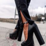 Czółenka na słupku Madam Pinkna czarne