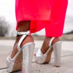 Sandały na słupku Madam Pobia srebrne