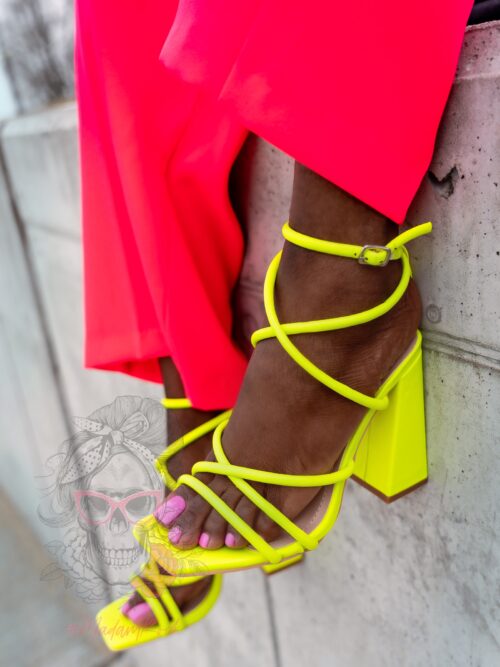 -wyprzedane-Sandały na słupku Rock Snap II żółte neonowe