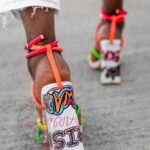 Sandały na słupku Rock Snap II białe neonowe