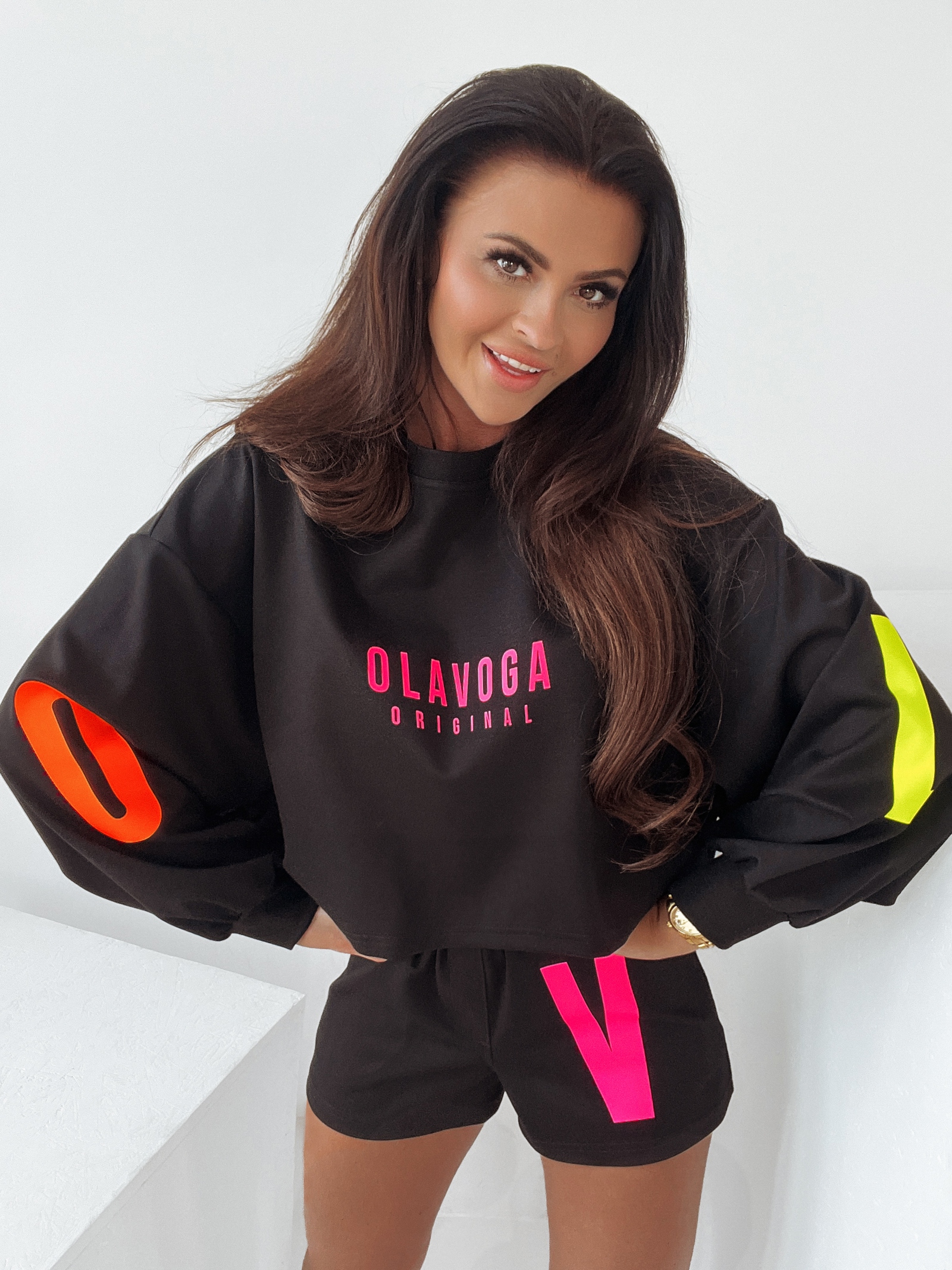 - WYPRZEDANE - Komplet ze spodenkami Big Neon Ola Voga czarny