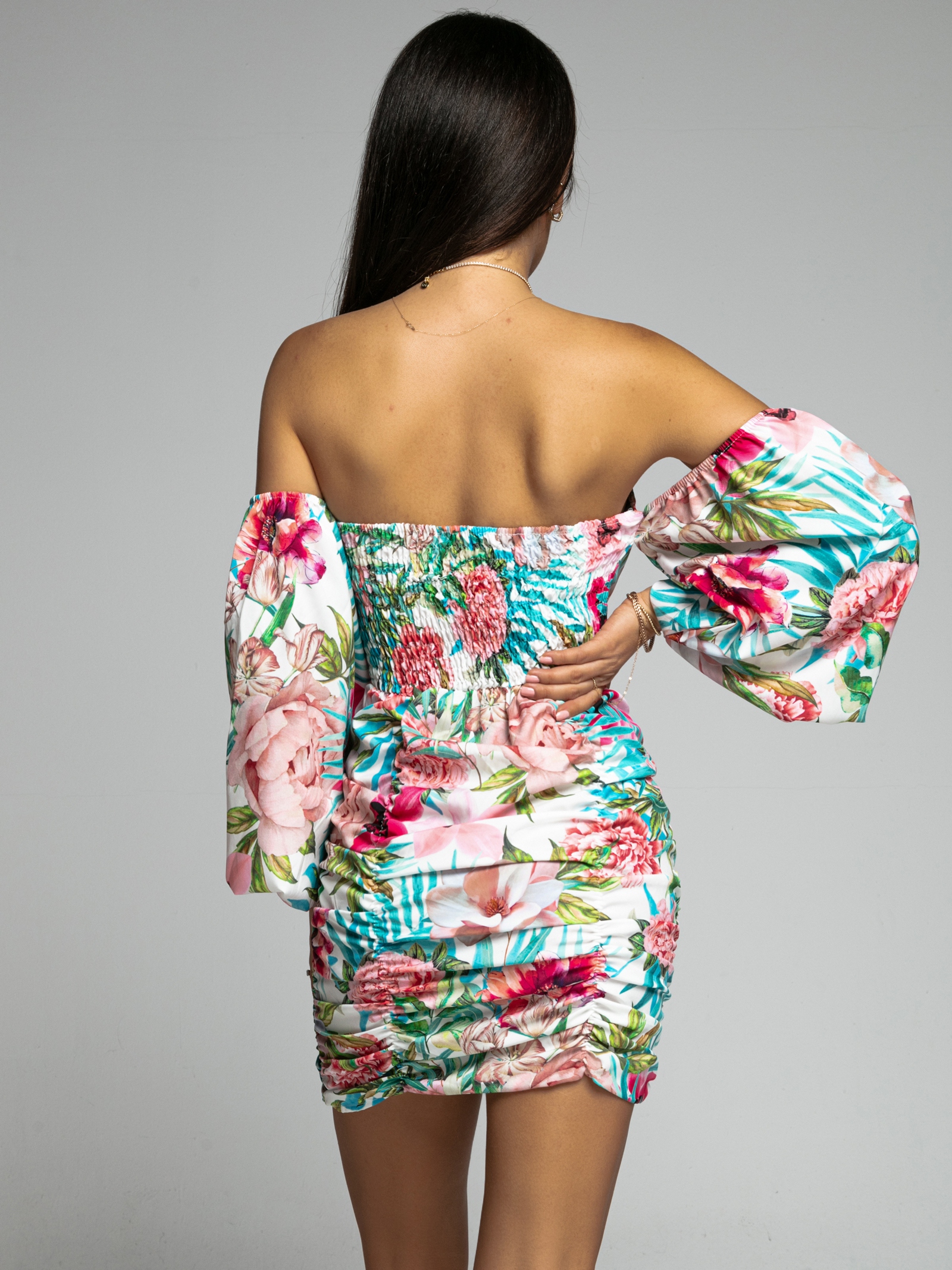 Sukienka mini Efolea kolorowa w kwiaty