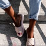 Klapki skórzane Madam Apart beżowe