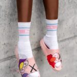 Klapki piankowe Madam Elmo Muppet pudrowe