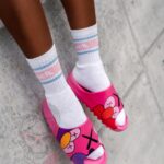 Klapki piankowe Madam Elmo Muppet fuksja