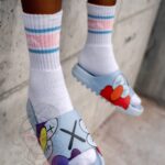 Klapki piankowe Madam Elmo Muppet błękitne