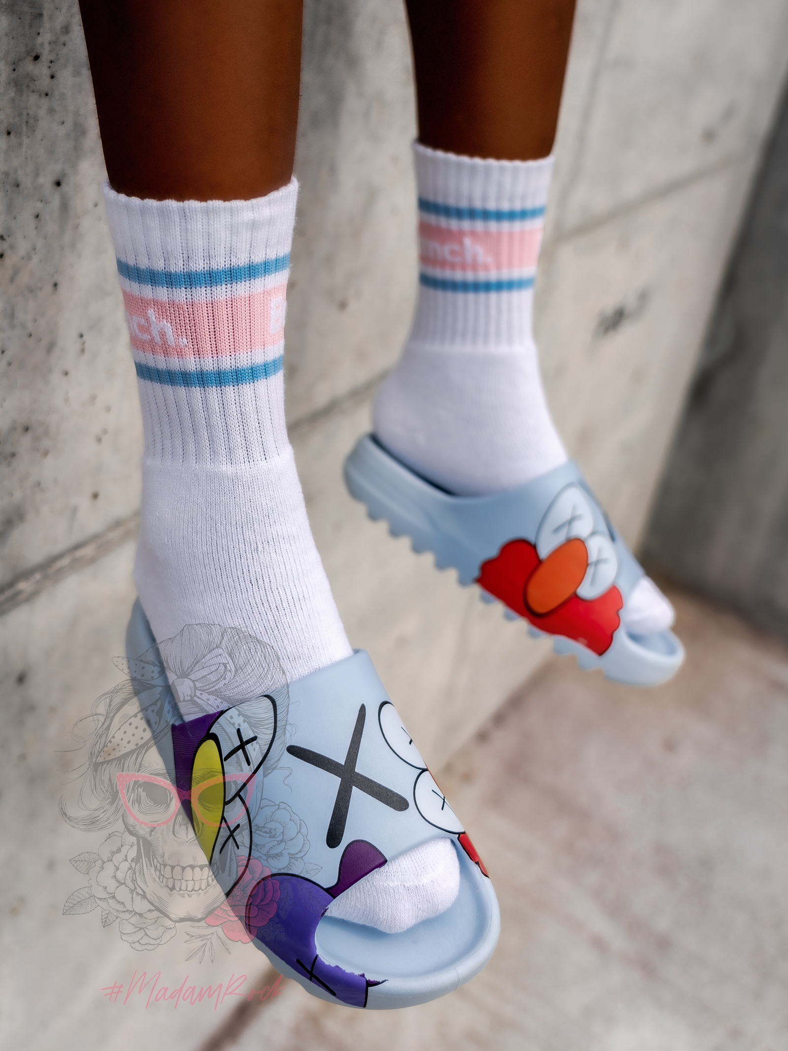 Klapki piankowe Madam Elmo Muppet błękitne