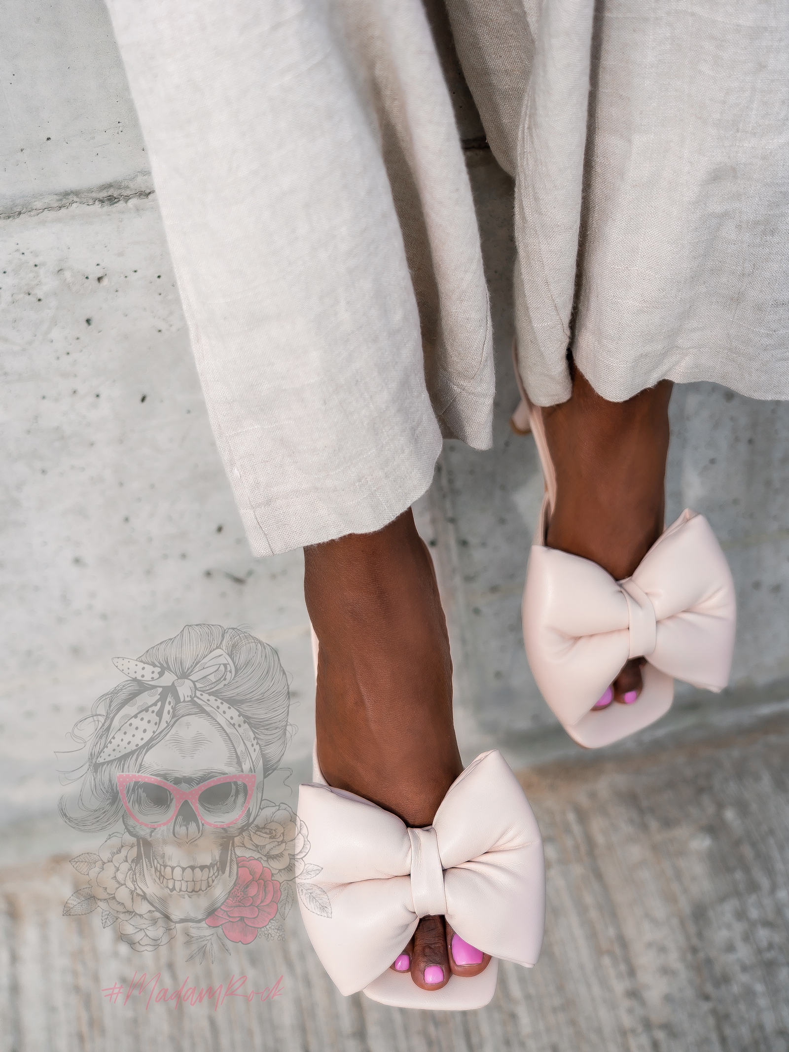 Klapki na obcasie Madam Minnie beżowe Klapki na obcasie Madam Minnie beżowe