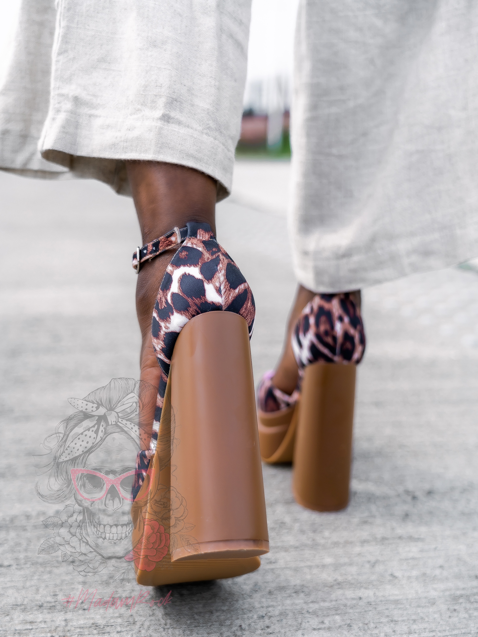 Sandały na słupku Madam Kourtney brązowe w panterkę Sandały na słupku Madam Kourtney brązowe w panterkę