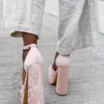 Sandały na słupku Madam Kourtney beżowe