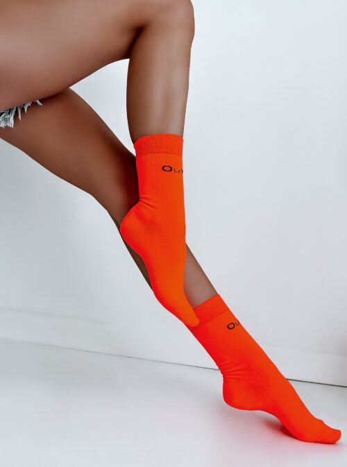 Skarpetki damskie Long Socks Ola Voga pomarańczowe vs czarne logo