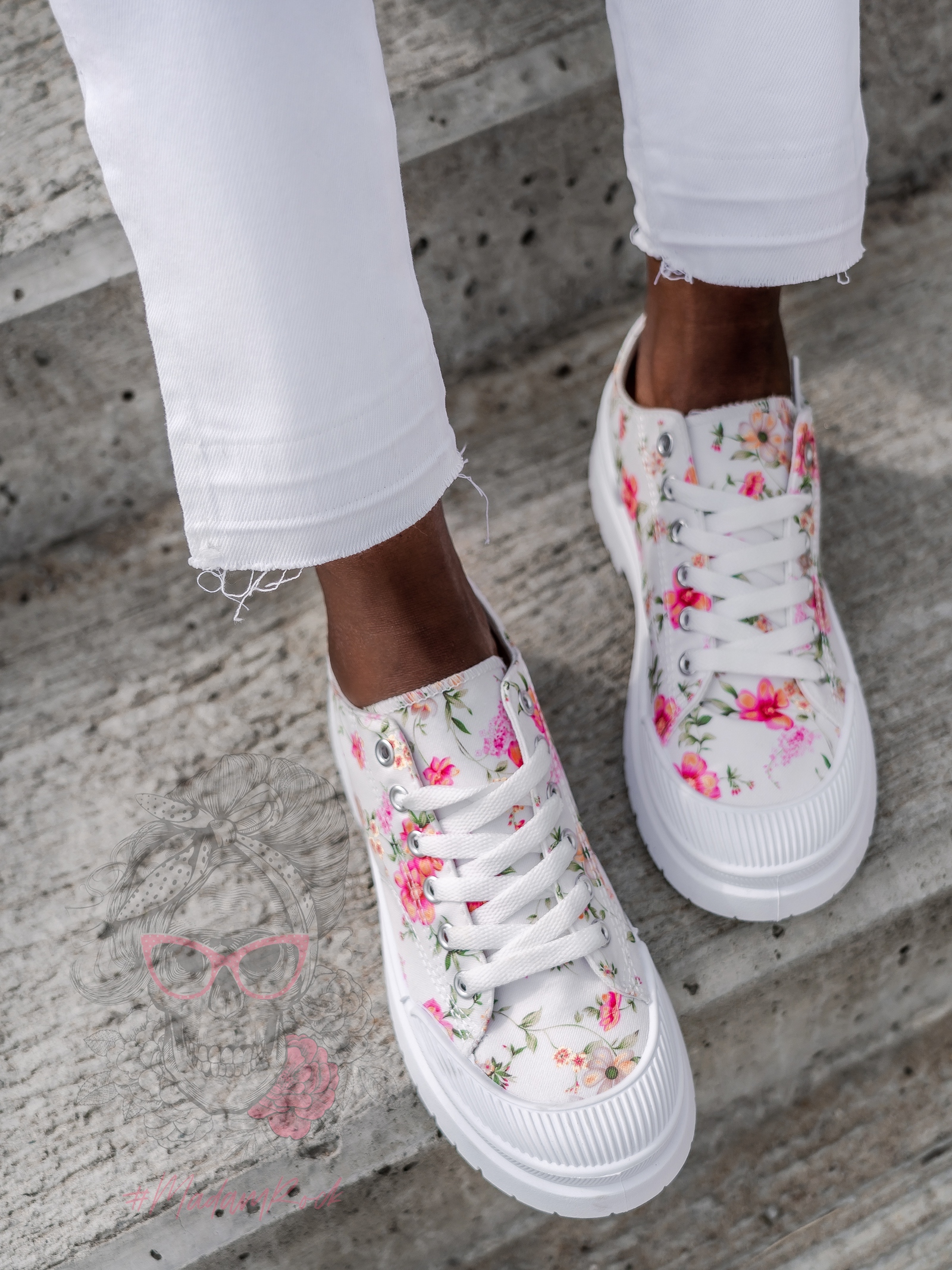 Trampki w kwiaty Madam Reynosa białe