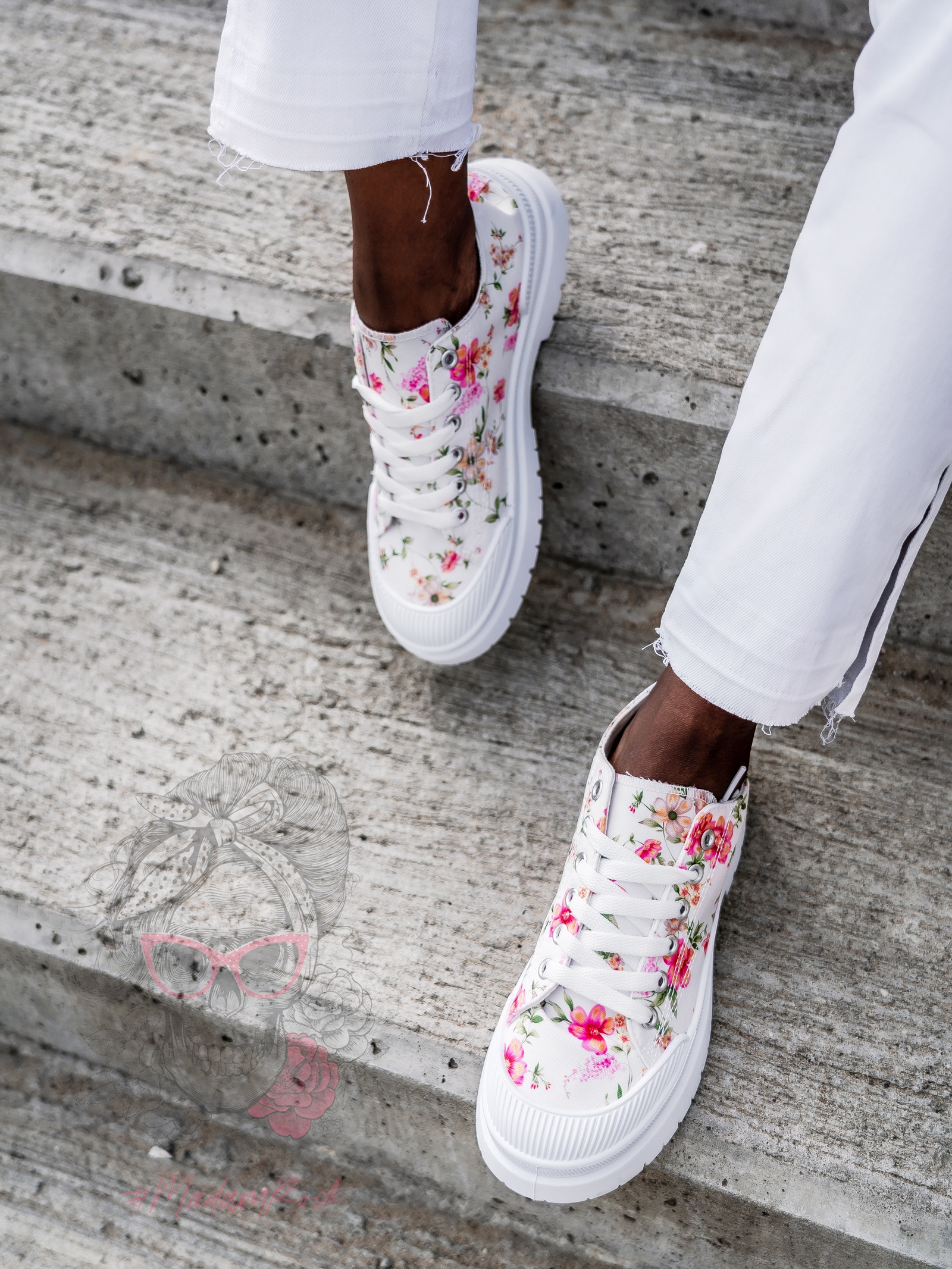 Trampki w kwiaty Madam Reynosa białe