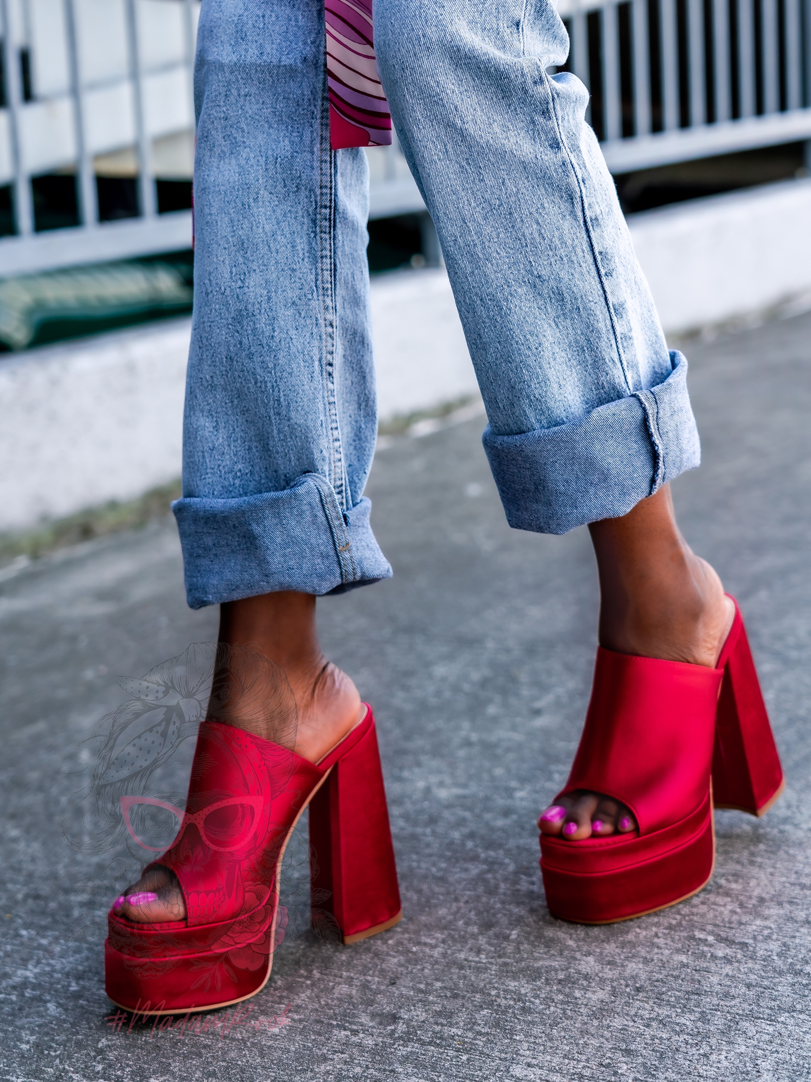 Klapki na platformie Madam Mediolan malinowe